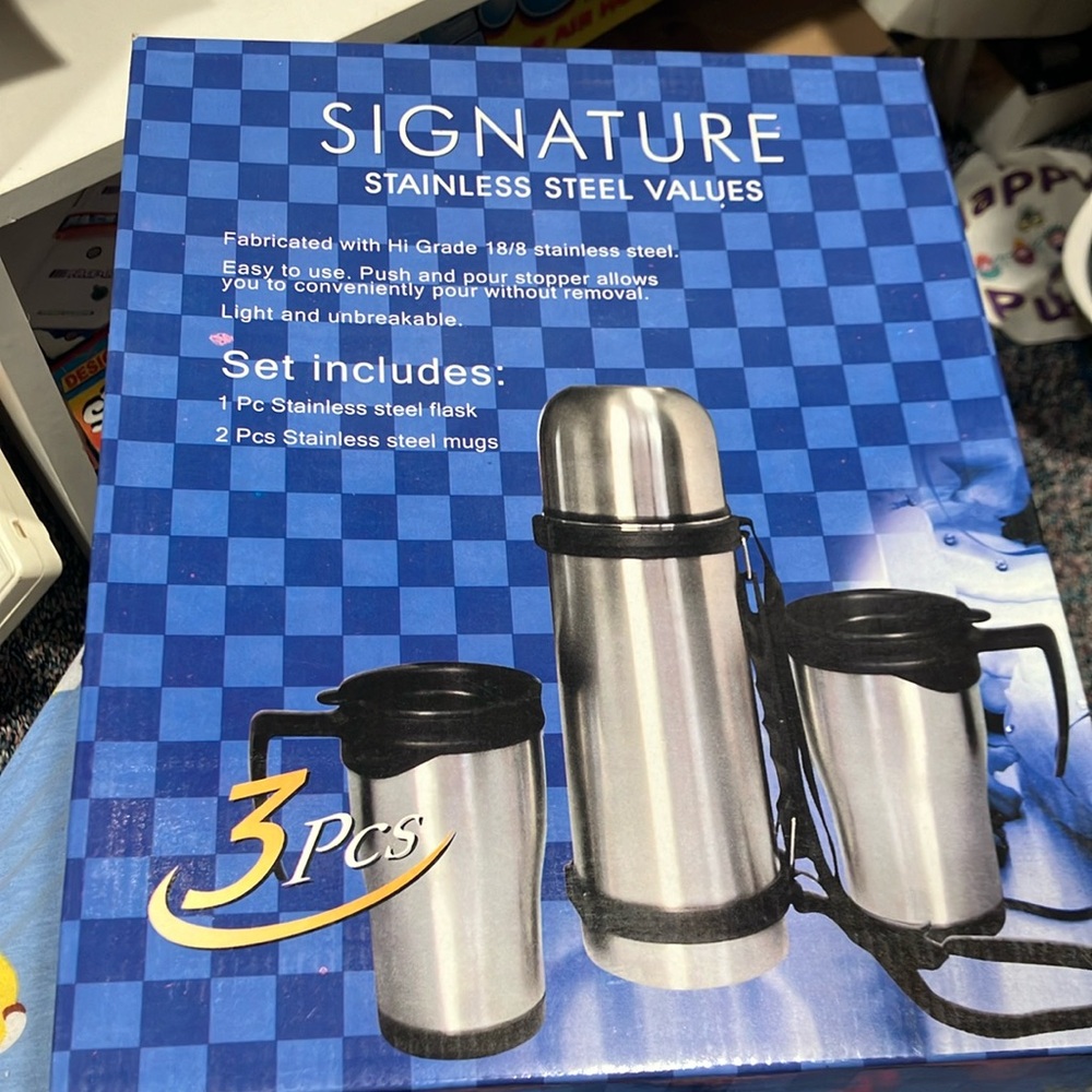 Signature steel values flask, and two steel mugs. Brand new in the box.